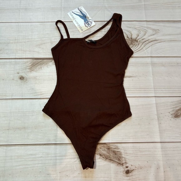 Naked Wardrobe Asymmetrical Strap Bodysuit - Chocolate - Large - New With Tags - Picture 2 of 6